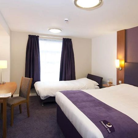Premier Inn Kidderminster Exteriör bild