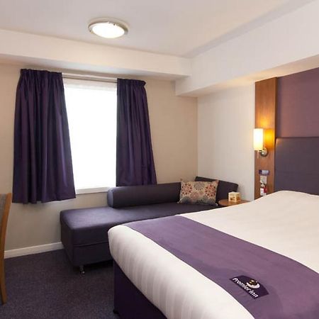 Premier Inn Kidderminster Exteriör bild