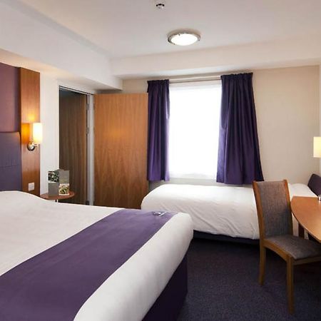 Premier Inn Kidderminster Exteriör bild