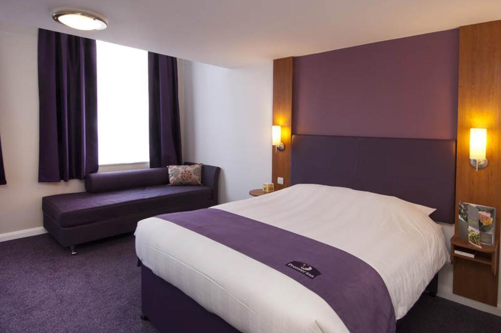 Premier Inn Kidderminster Exteriör bild