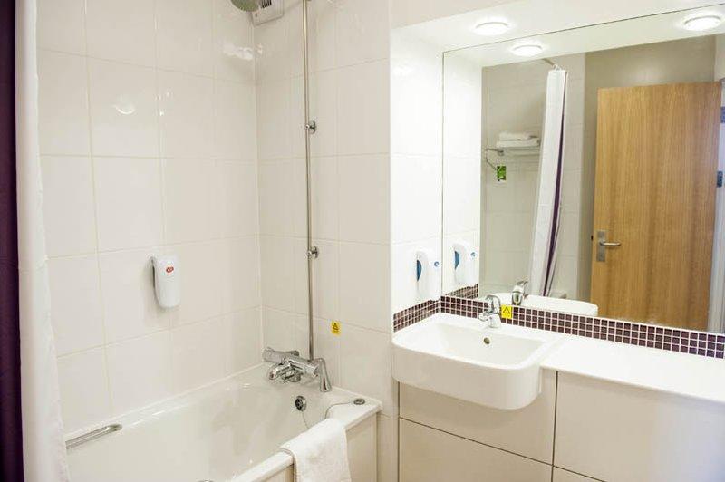 Premier Inn Kidderminster Exteriör bild