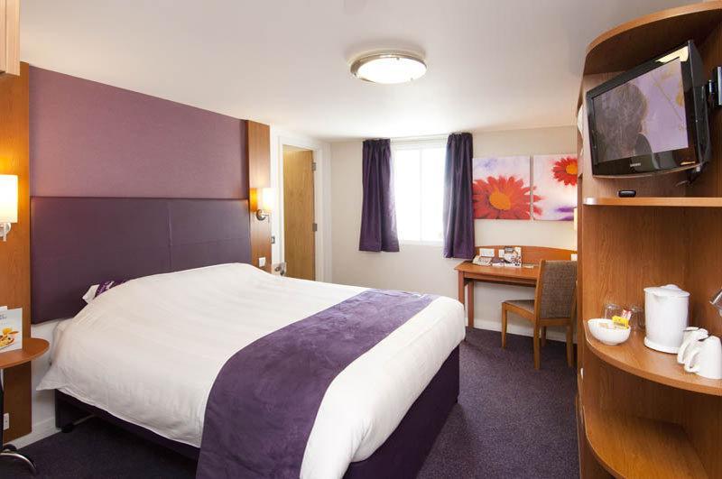 Premier Inn Kidderminster Exteriör bild